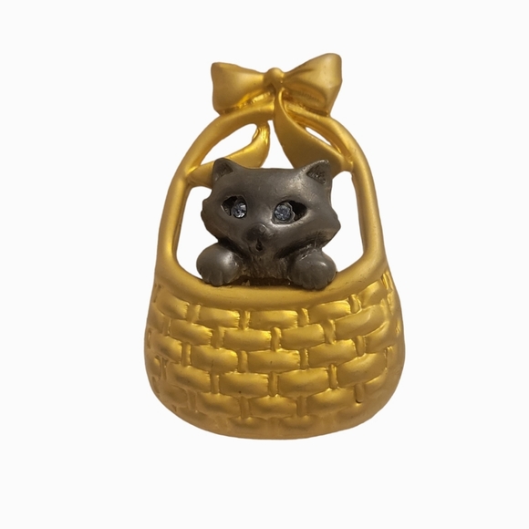 Danecraft Jewelry - Danecraft Kitty in Basket Brooch